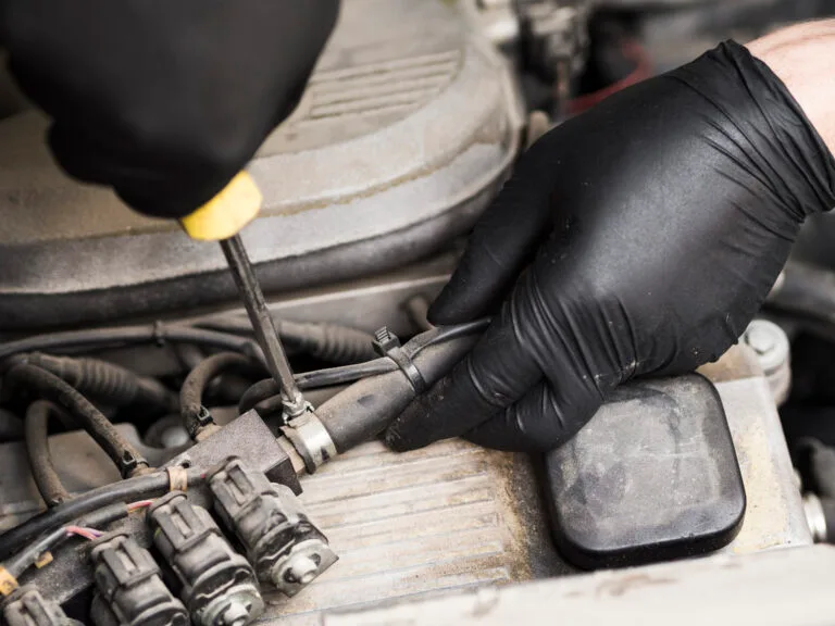 Keyword Primarie: Auto Che Strattona Perdita Potenza Motore Motore Perde Colpi Auto Singhiozza In Accelerazione Vuoti Di Potenza Keyword Secondarie: Iniettori Sporchi Sintomi Pulizia Iniettori Candele Auto Usurate Sostituzione Candele Auto Valvola Egr Sporca Filtro Carburante Intasato Corpo Farfallato Sporco Debimetro Guasto Sintomi Problemi Fap/Dpf Pompa Benzina Rotta Sintomi Bobina Accensione Guasta Keyword Informazionali E Long-Tail: Cosa Fare Se L'Auto Strattona Perché Il Motore Perde Potenza In Salita Auto A Benzina Strattona A Bassi Giri Auto Diesel Perde Potenza E Fuma Nero Come Pulire Valvola Egr Quando Cambiare Il Filtro Della Benzina Sintomi Di Mancata Accensione Costo Pulizia Iniettori Diesel Problemi Volano Bimassa Sintomi Spia Motore Accesa E Perdita Di Potenza Keyword Transazionali: Diagnosi Auto Strattona Controllo Motore Auto Pulizia Professionale Iniettori Sostituzione Kit Frizione Costo Prezzo Cambio Candele Auto Officina Per Problemi Motore Keyword Locali E Di Brand (Leggere): Officina Rencar Srl Diagnosi Motore Villafranca Di Verona Riparazione Auto Rencar Meccanico Esperto Verona